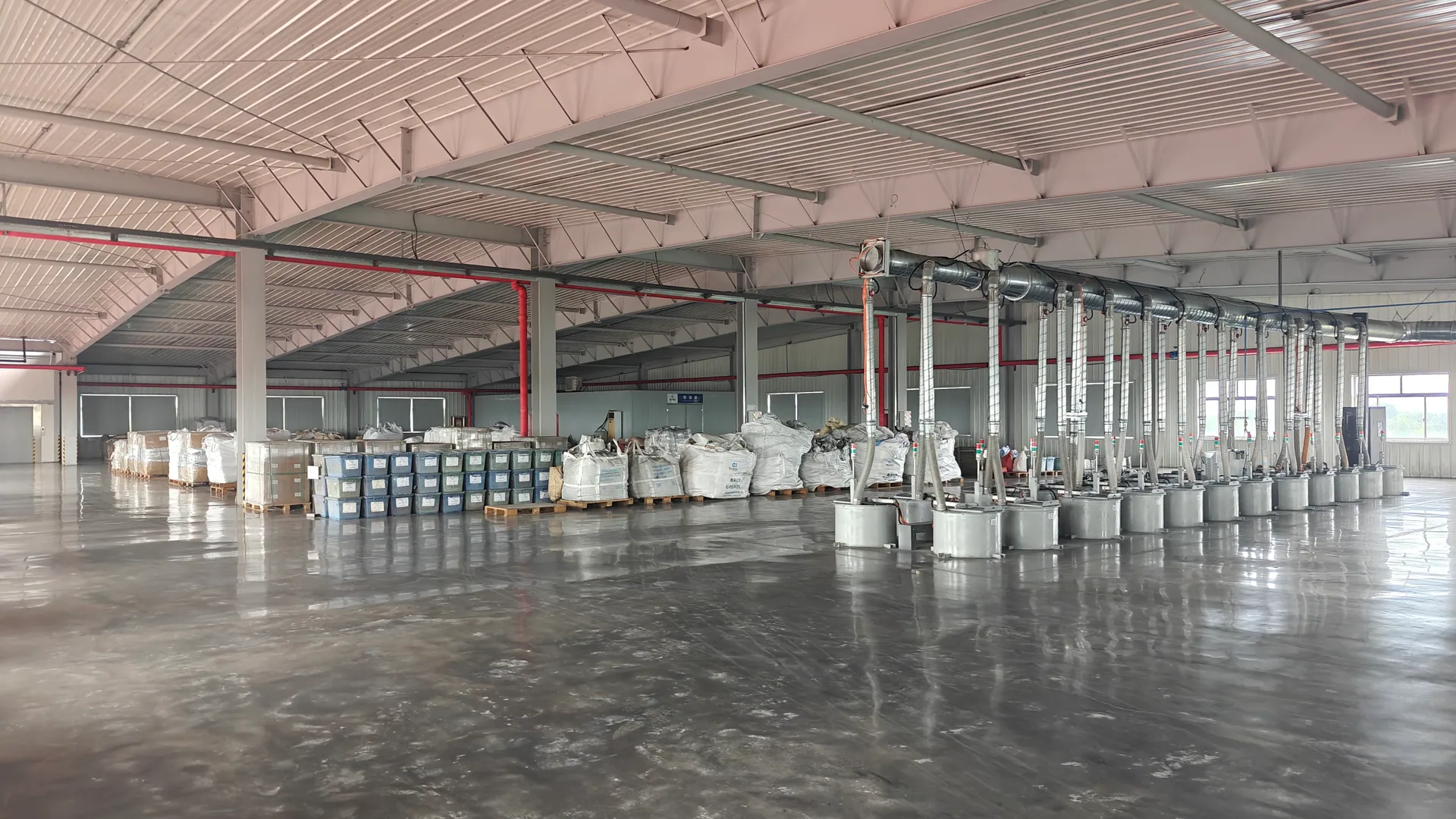 Raw material batching floor in the Heng Yu plant