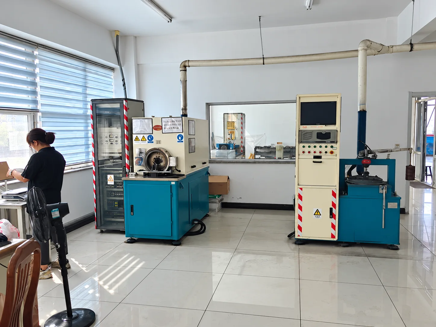 Laboratory equipment overview at the Heng Yu factory